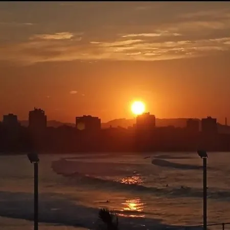 Bajo Cubierta En La Playa Vut5178as Lägenhet Gijón