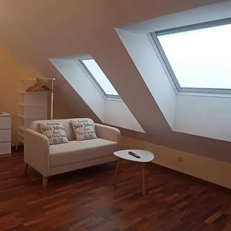 Bajo Cubierta En La Playa Vut5178as גיחון